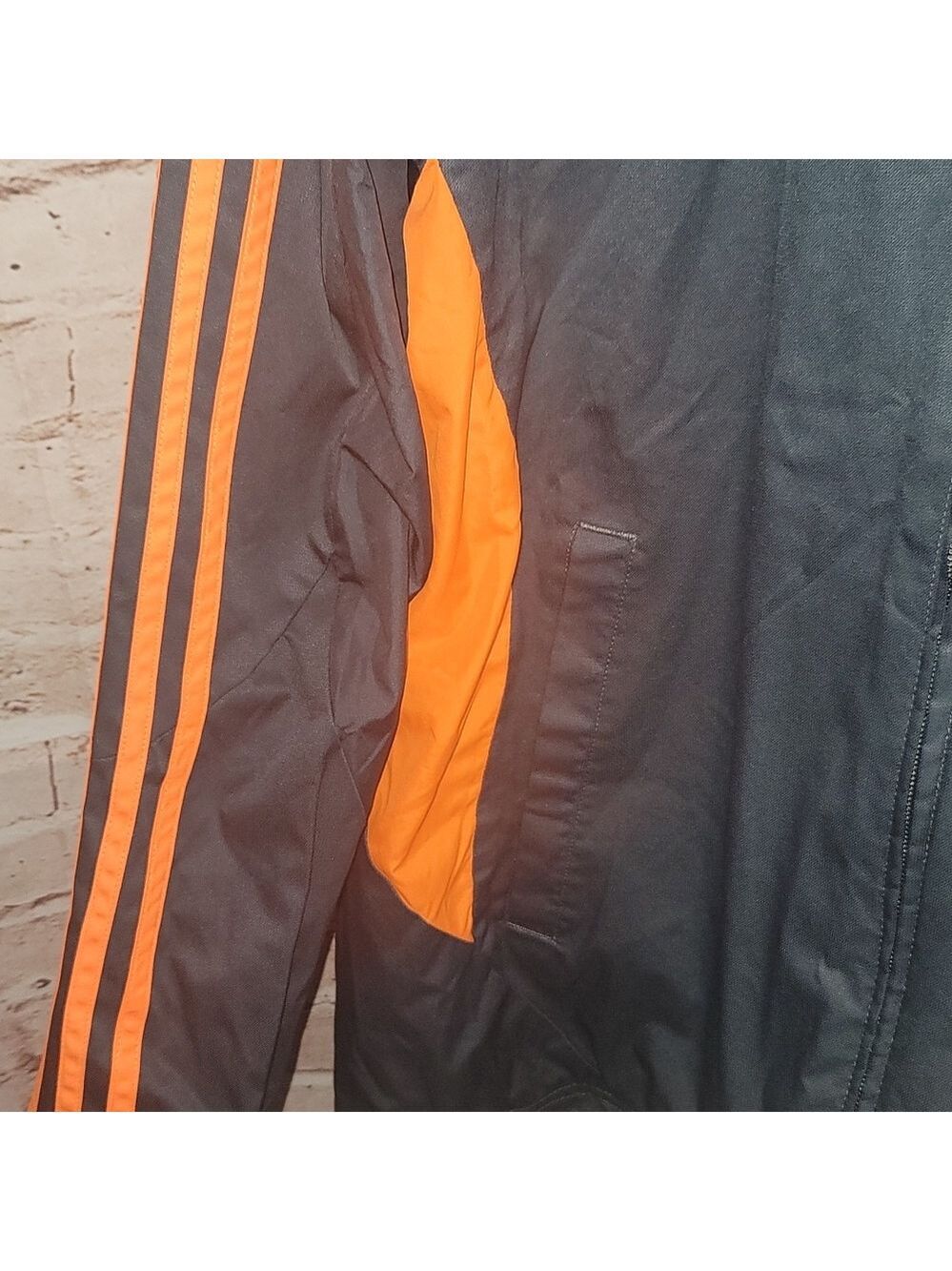Nwot Adidas hooded windbreaker sz small - Picture 3 of 6